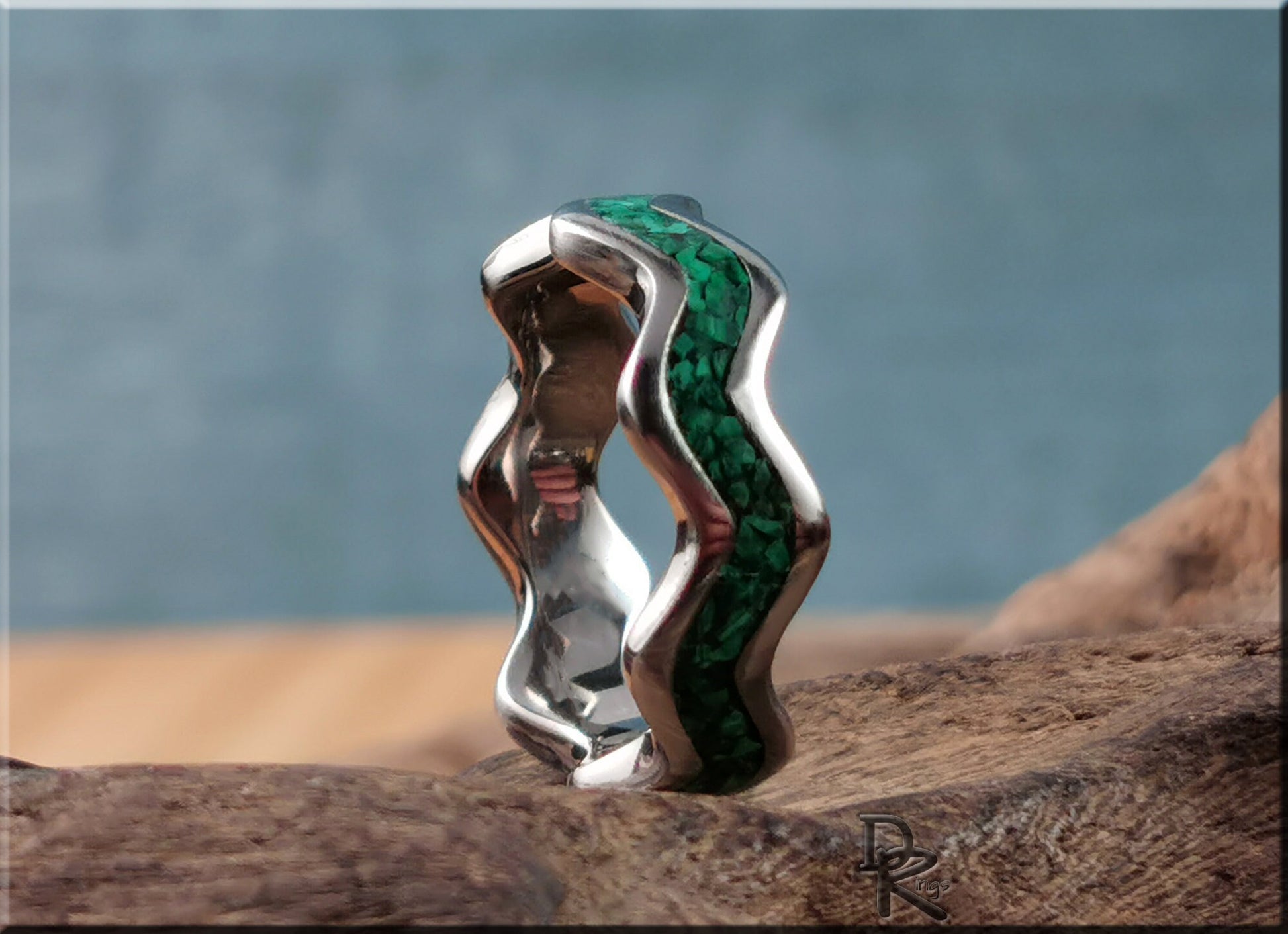 Titanium Clamshell Ring w/Green Malachite inlay - metal ring