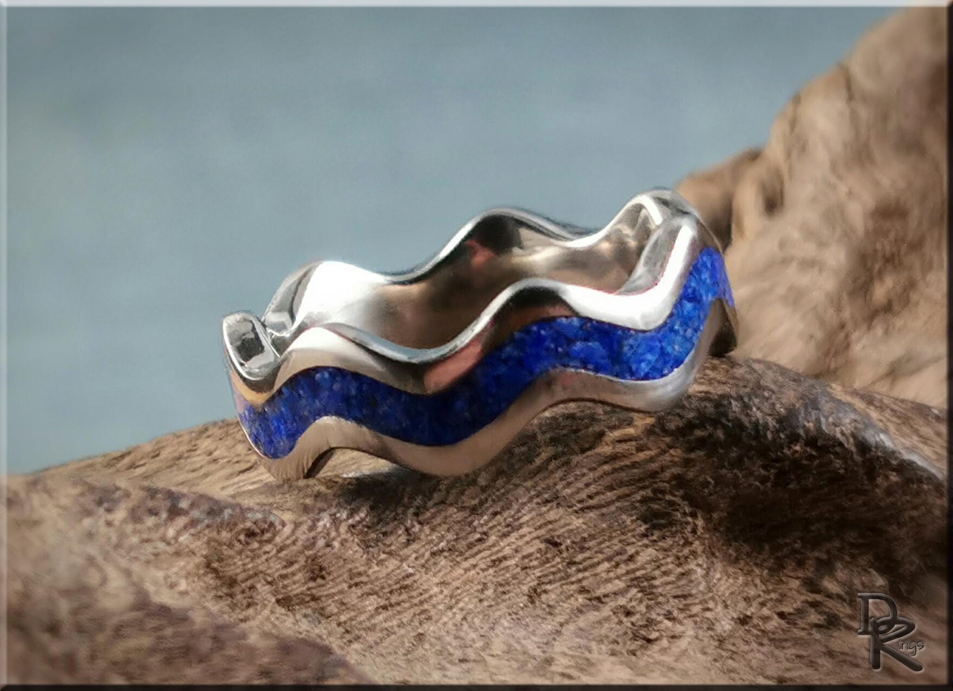 Titanium Clamshell Ring w/Lapis Lazuli inlay - metal ring