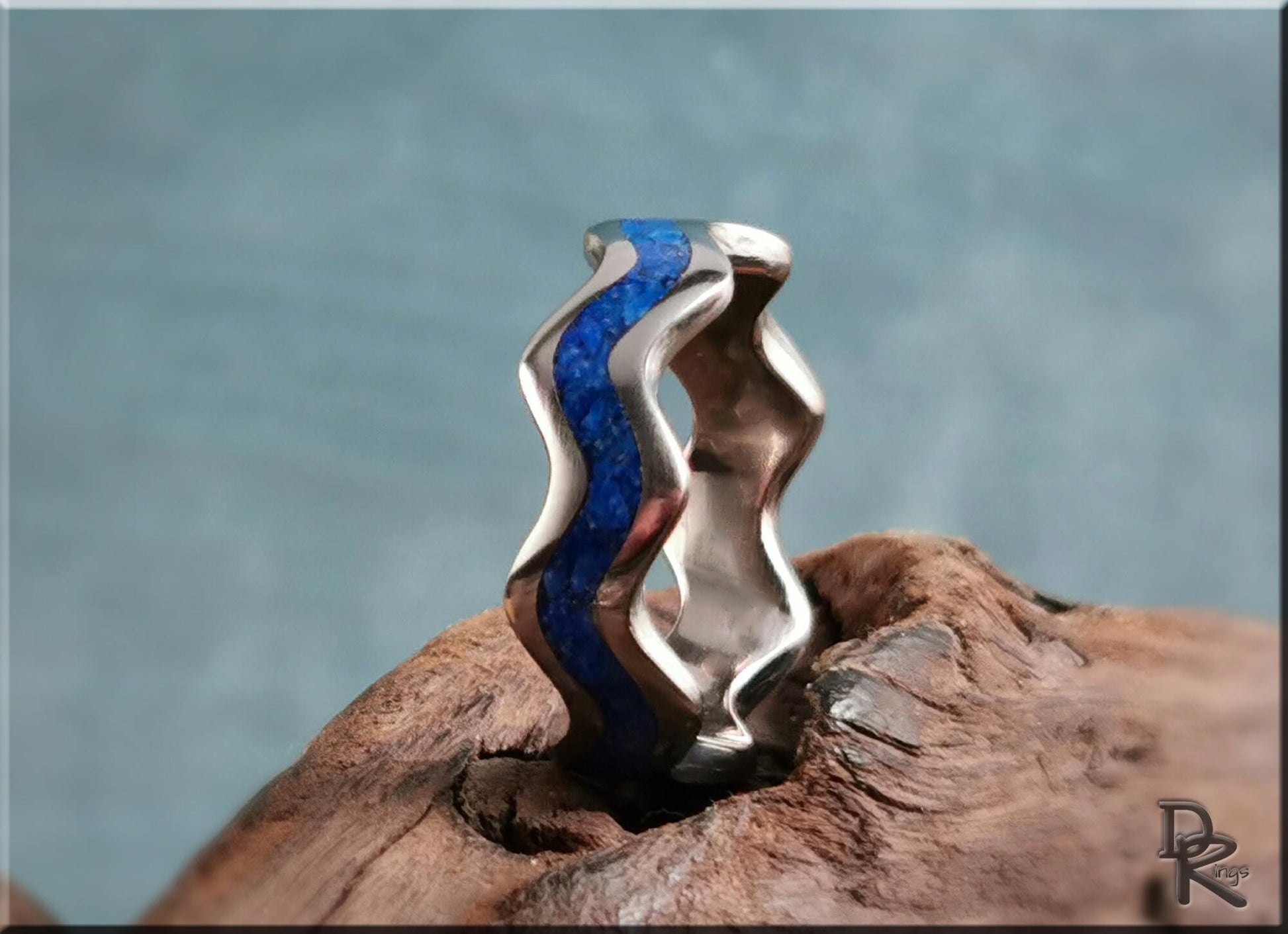 Titanium Clamshell Ring w/Lapis Lazuli inlay - metal ring