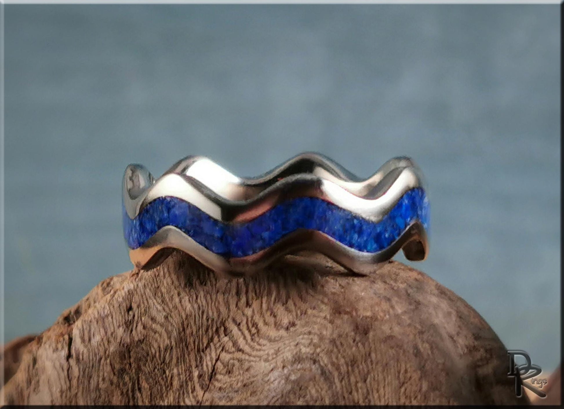 Titanium Clamshell Ring w/Lapis Lazuli inlay - metal ring
