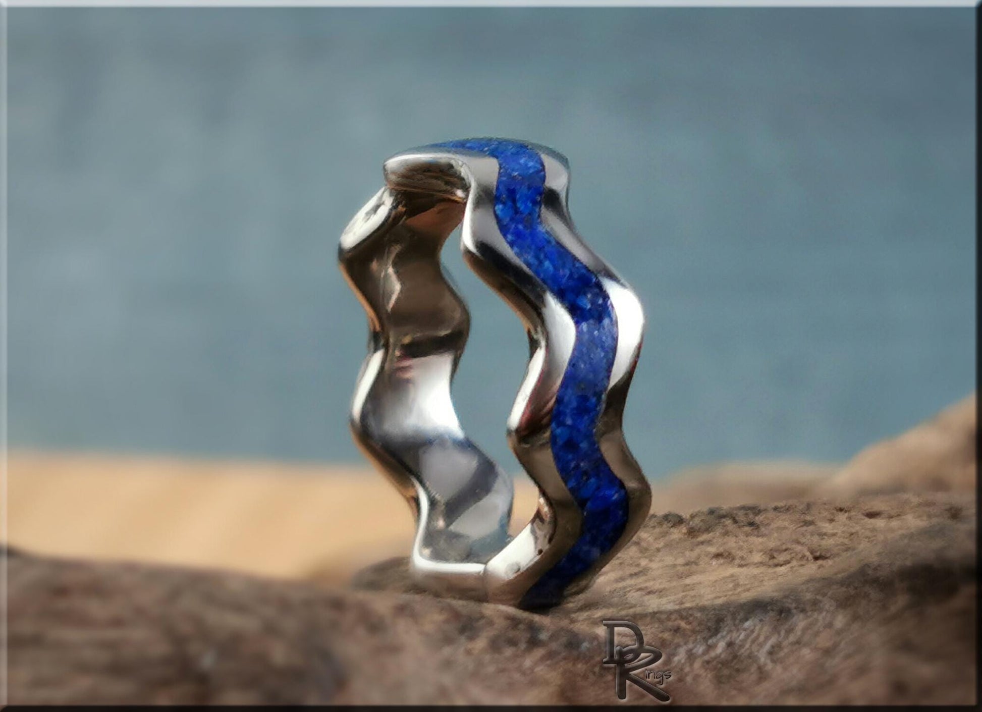 Titanium Clamshell Ring w/Lapis Lazuli inlay - metal ring