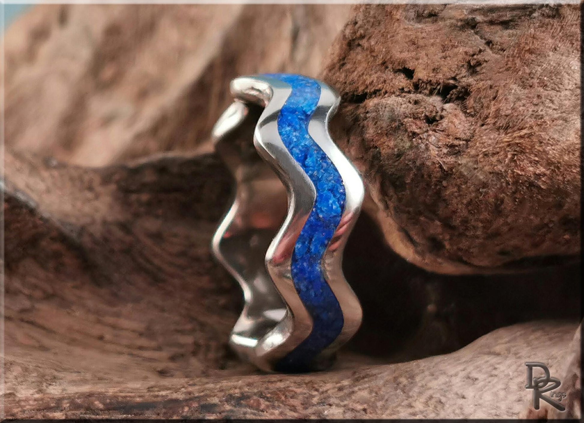Titanium Clamshell Ring w/Lapis Lazuli inlay - metal ring