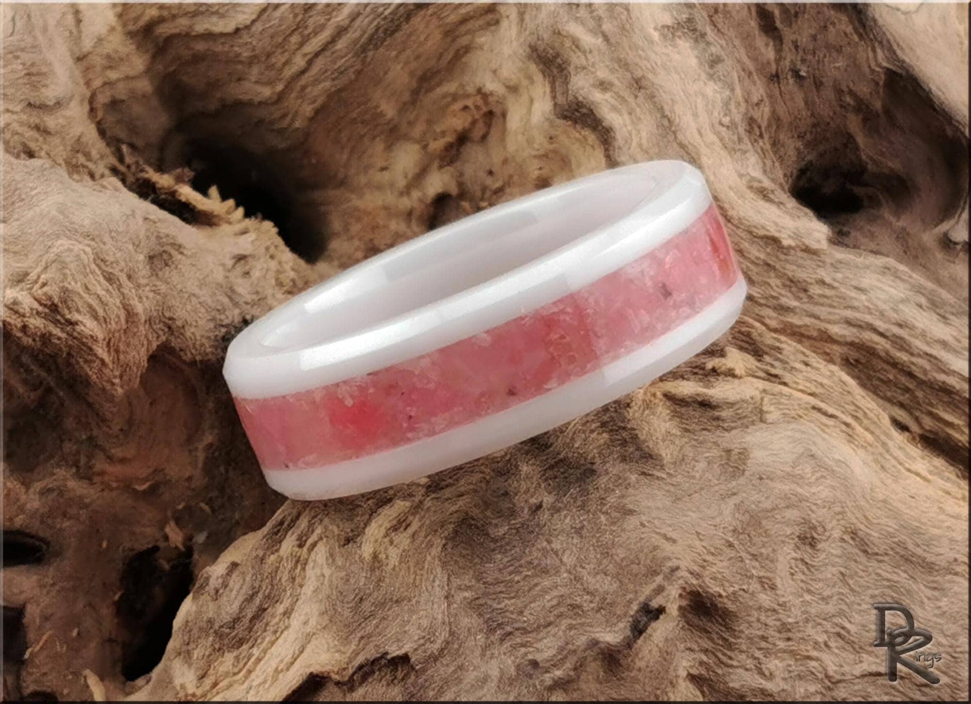 White Ceramic Ring with Norwegian Thulite inlay