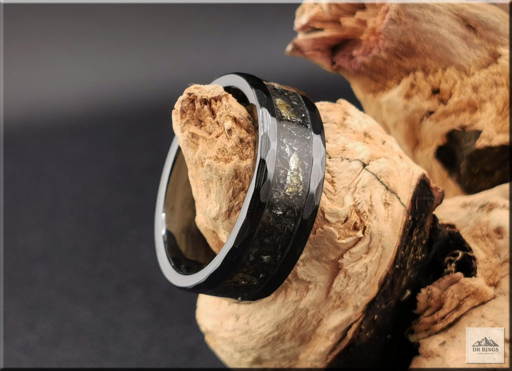 Hammered Black Ceramic Ring with Labradorite and Black Australian Opal inlay