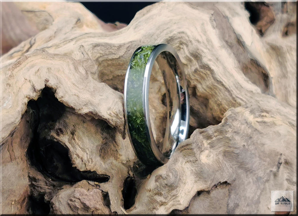 Titanium Ring with Genuine Sphagnum Moss inlay