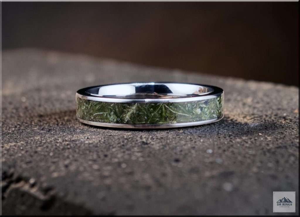 Titanium Ring with Genuine Sphagnum Moss inlay