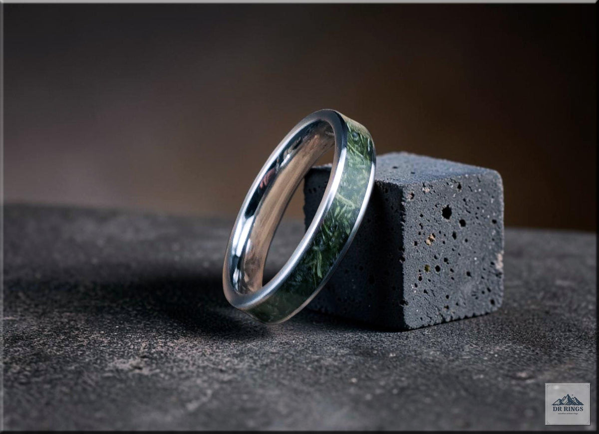 Titanium Ring with Genuine Sphagnum Moss inlay