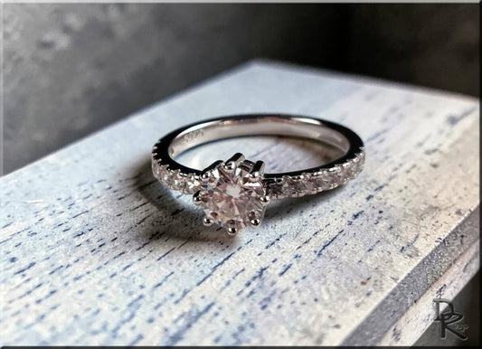 Moissanite in Sterling Silver, certified, 0.8 carat