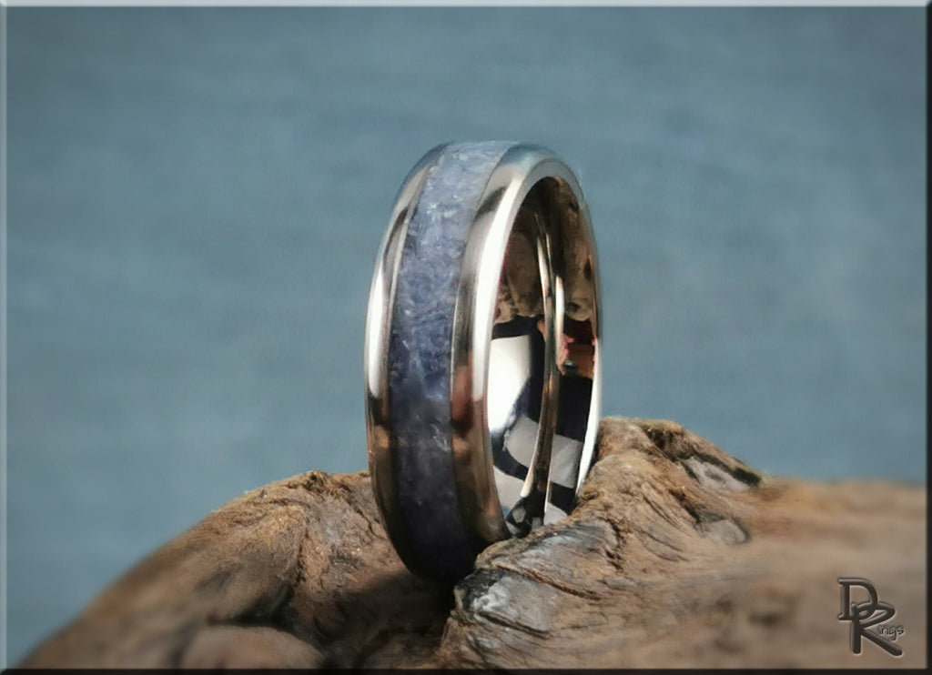 DR Rings titanium ring with kyanite featuring a polished silver band and blue kyanite inlay
